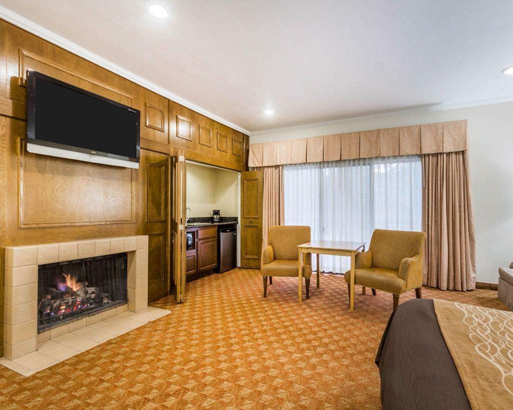 Comfort Inn Monterey Peninsula Airport Bilik gambar